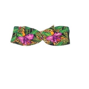 Victoria’s Secret swimsuit top